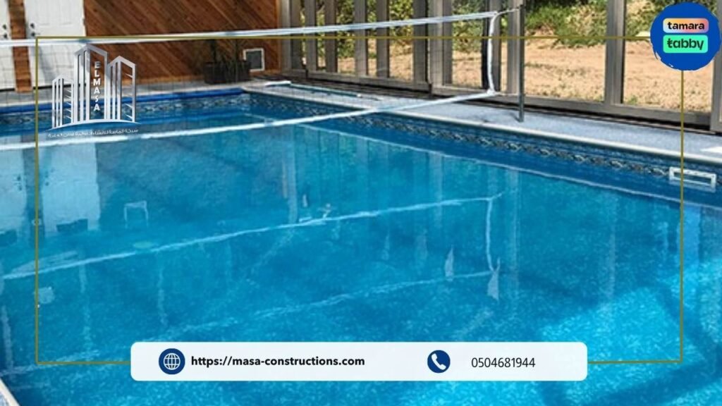 10 أسباب تجعل استخدام حاجز زجاجي مسبح خيار آمن وجمالي